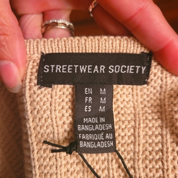 Streetwear SOCIETY beige tank crop top. Size M. NWT! - Picture 5 of 7